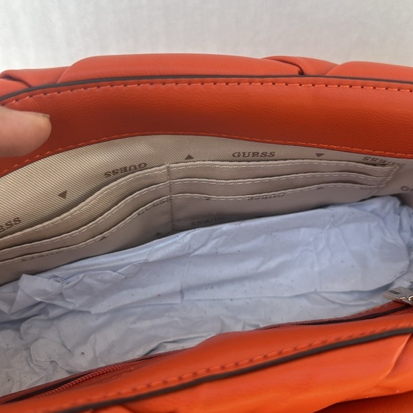 New GUESS Zaina woven shoulder bag - Picture 6 of 12